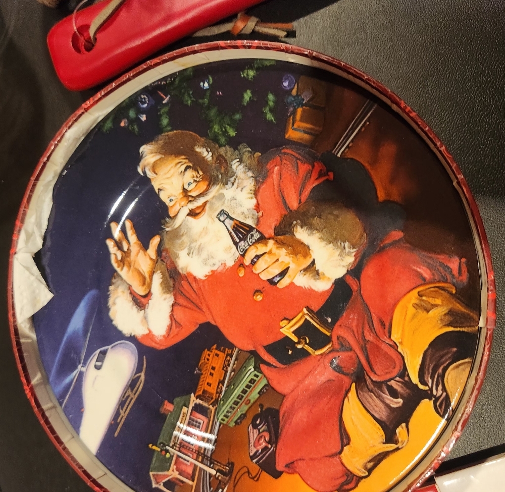 Coca-Cola Santa Claus Plates Set Of 4 - Picture 2 of 6